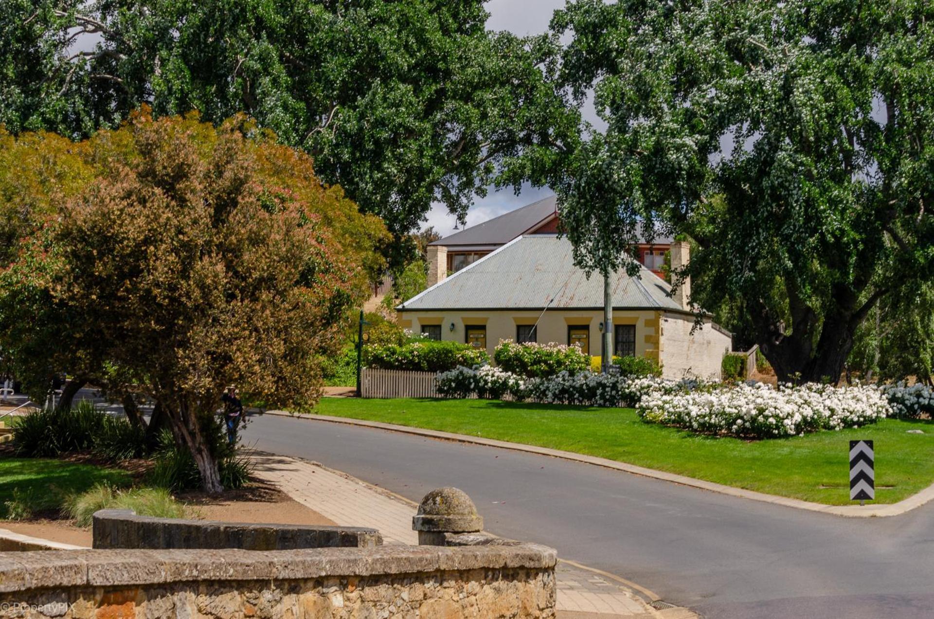 Bridge Cottages Sargeants & Armoury Cottages 1823 - History & Charm Richmond Zewnętrze zdjęcie